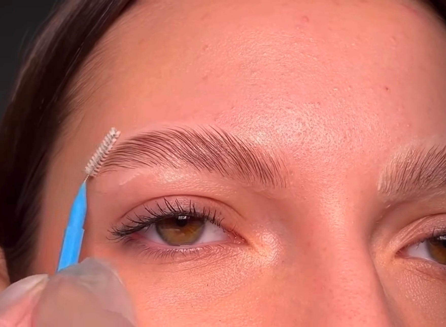 brosse sourcil pour application step2 oko